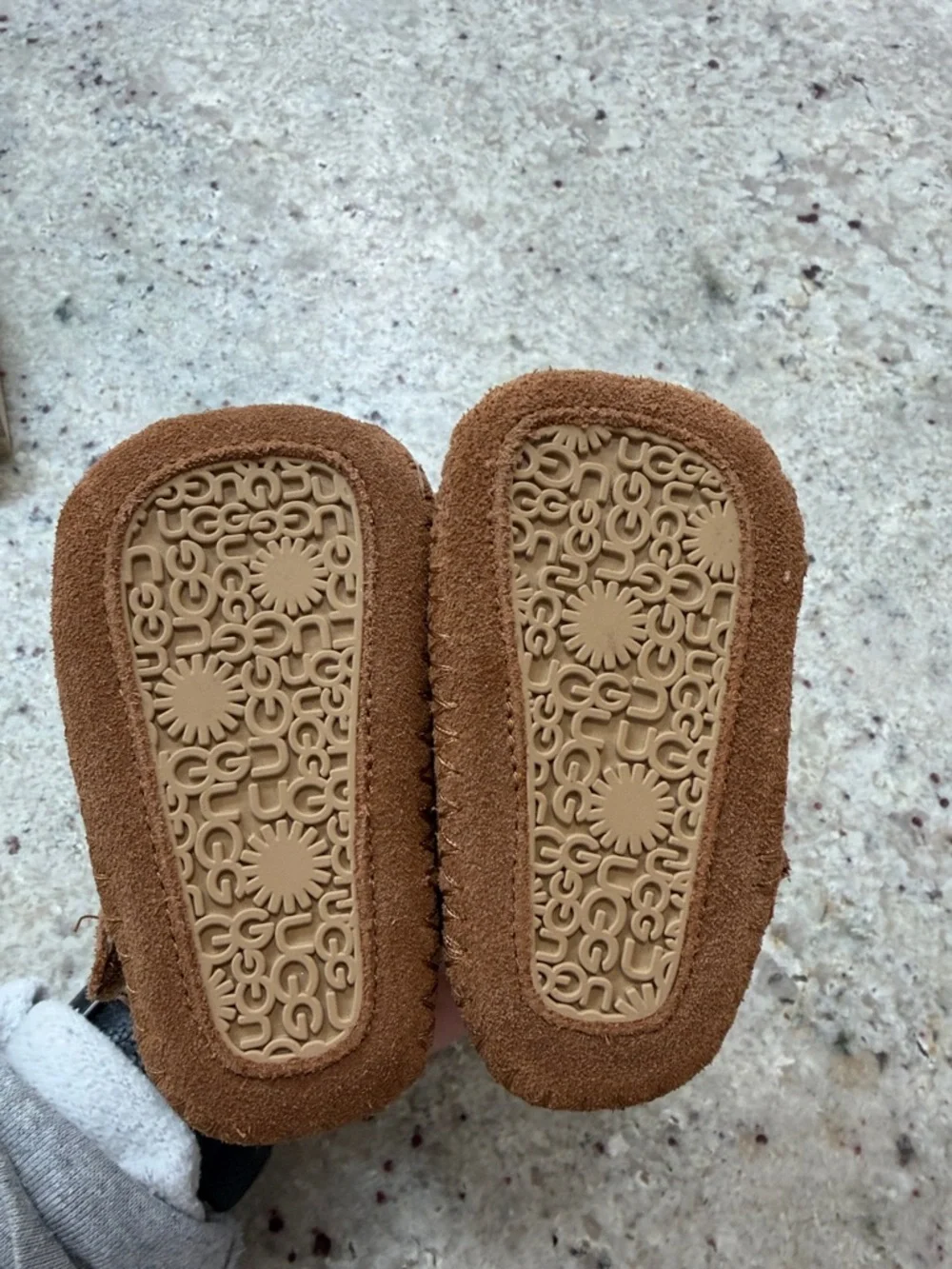 UGG Caden Baby Girl Suede Fuzzy Boot Snow Winter Bootie Tan Size 0/1